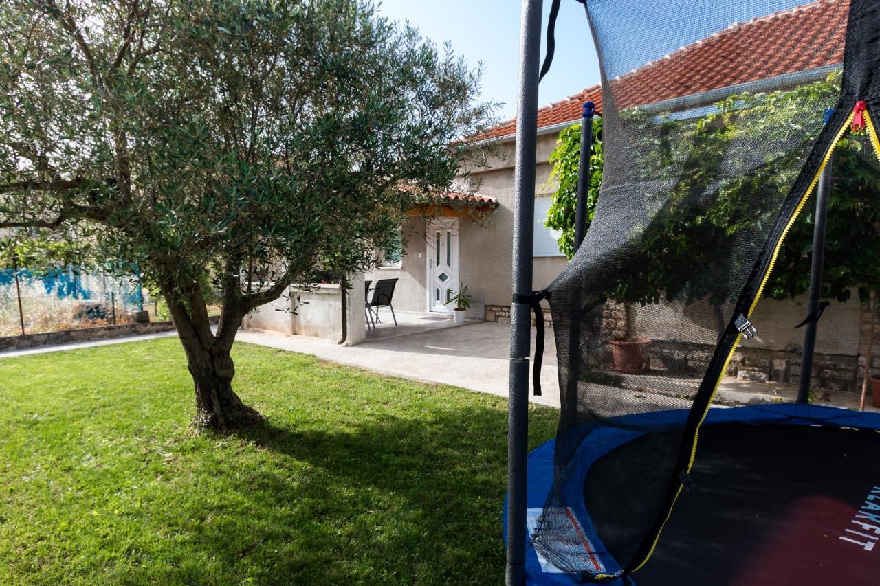 Holiday Apartment Near The Beach Fažana Eksteriør billede